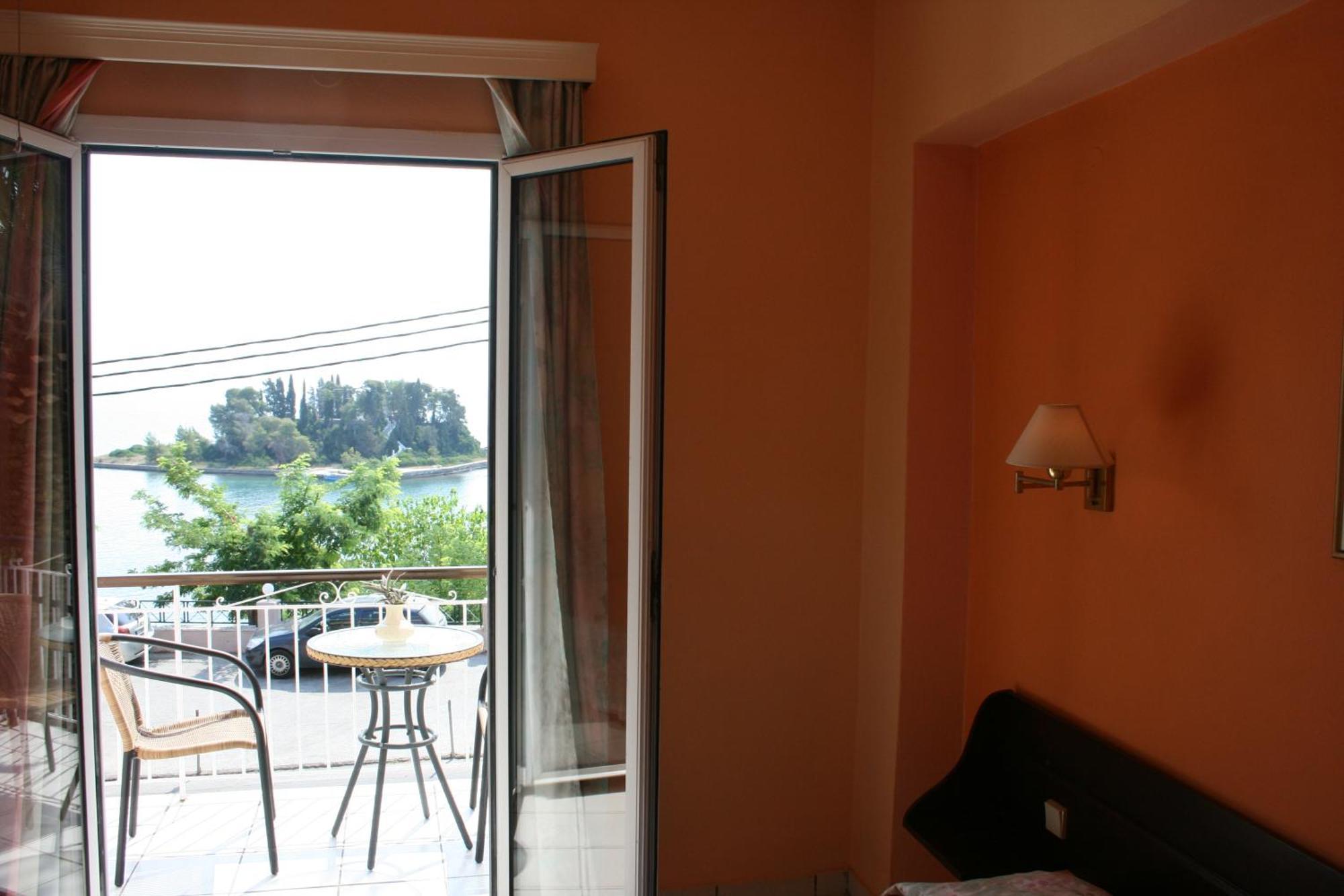 Aegli 2* Perama (Corfu)