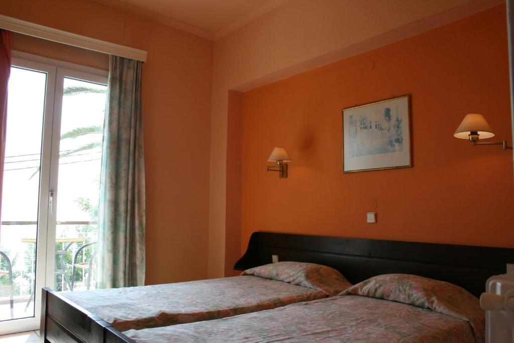 Aegli Hotel 2*