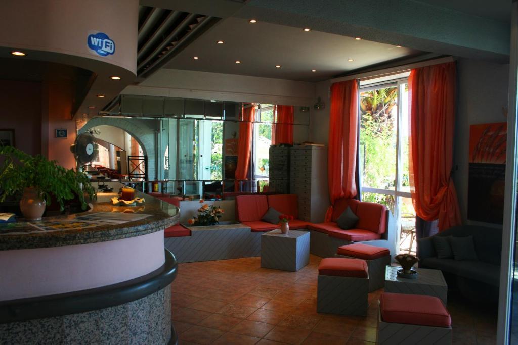 Hotel Aegli Perama (Corfu)