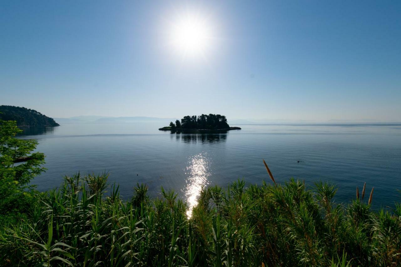 Aegli 2* Perama (Corfu)